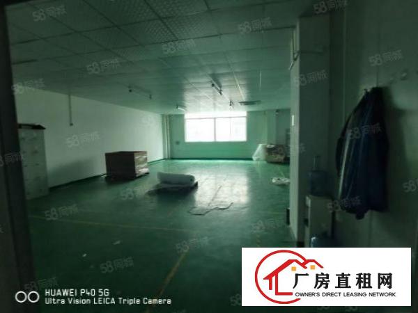  观澜章阁大富工业区花园式厂房楼上带装修1200平方无转让费