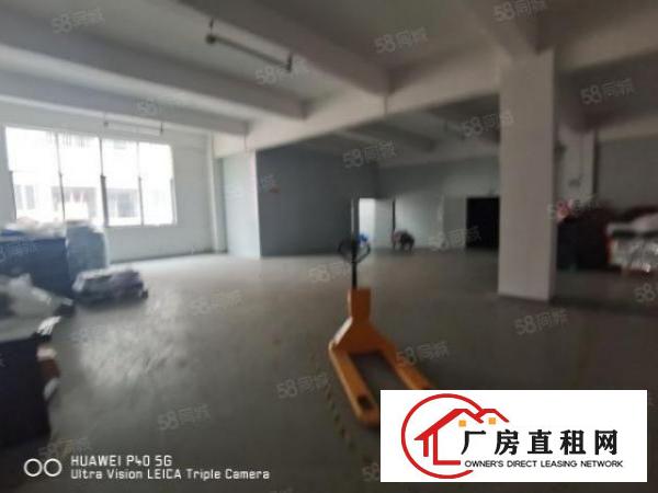  观澜章阁大富工业区花园式厂房楼上带装修1200平方无转让费