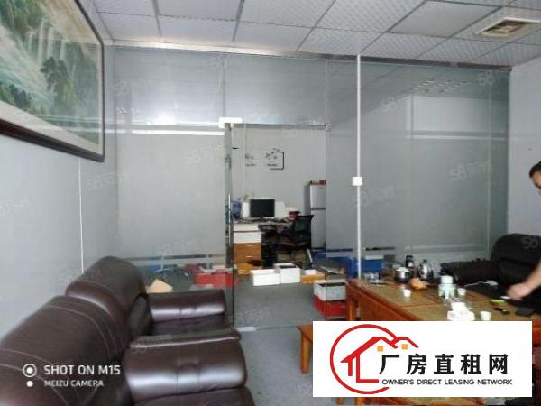  观澜工业园厂房二楼500平方出租，两间办公室一间仓库。