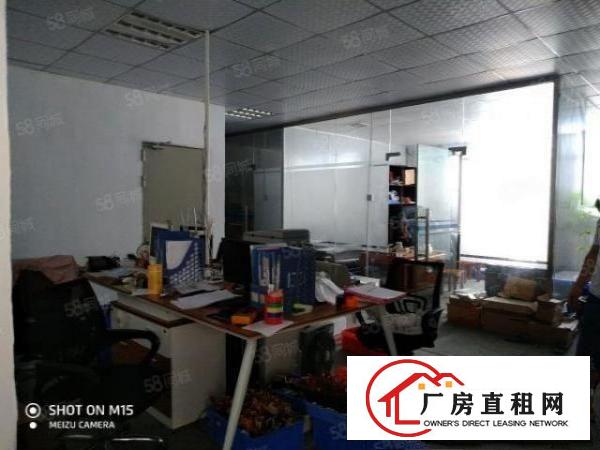  观澜工业园厂房二楼500平方出租，两间办公室一间仓库。