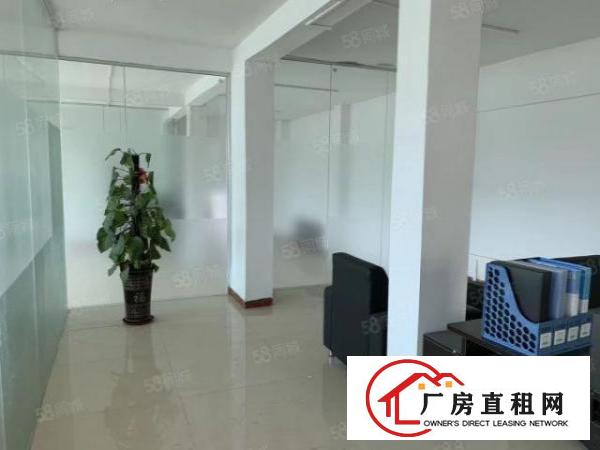  龙澜快速立交桥路口修理厂汽修厂招租位置抢眼