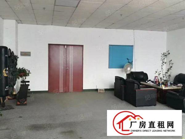  松岗原房东地铁口，楼上精装修700平方，无转让费，