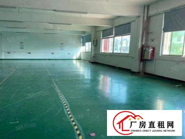 松岗原房东地铁口，楼上精装修700平方，无转让费，