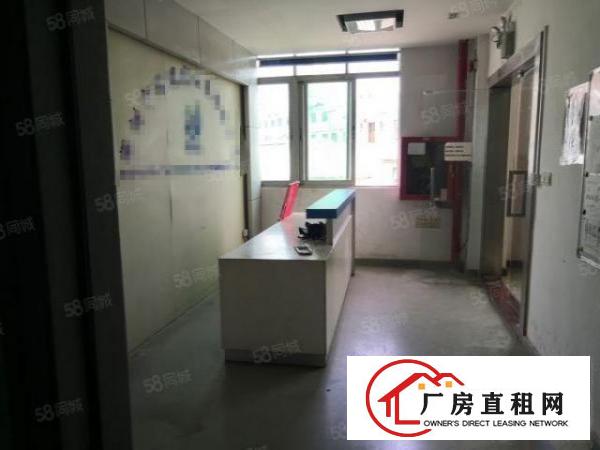  观澜福前路边上二楼整层1060平米现成办公室装修及前台