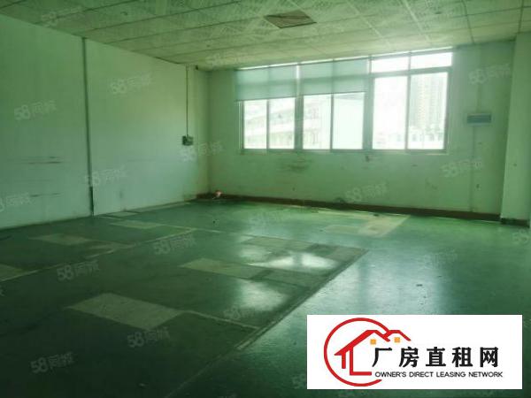  观澜黎光工业区新出楼上单层1000平方带装修厂房16元出租