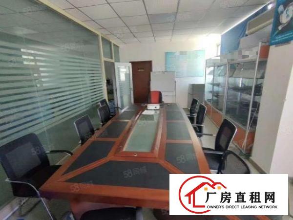  观澜福民地铁口附近成熟工业园楼上整层1060平精装无转让费