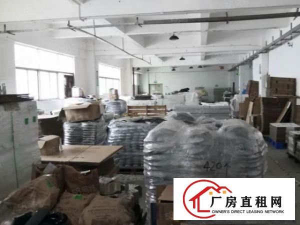  观澜福民新出楼上精装修厂房2000平，空地超大，园区形象好。