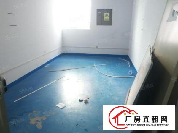  龙华区观澜环观中路附近楼上小面积厂房招租。