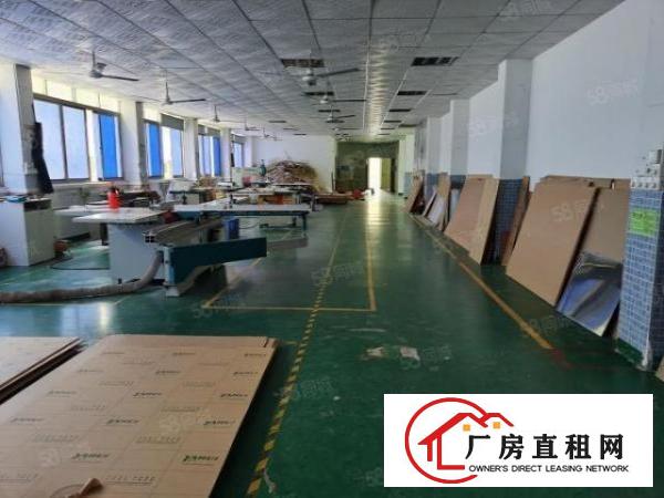  龙华区观澜福前路边二楼带办公室装修一整层标准厂房招租。