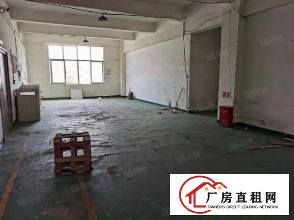  龙华区观澜靠近龙观快线附近楼上带办公室装修标准厂房招租。