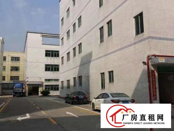  观澜牛湖环观南路边楼上是带办公室装修标准厂房招租。