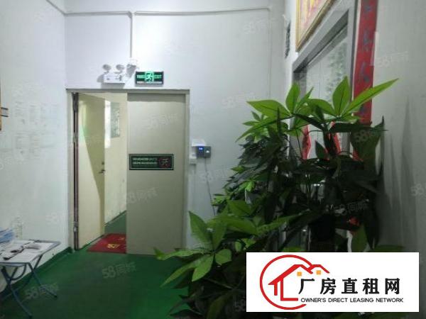  龙华新区观澜福前路边上二楼300平米带装修有吊机口