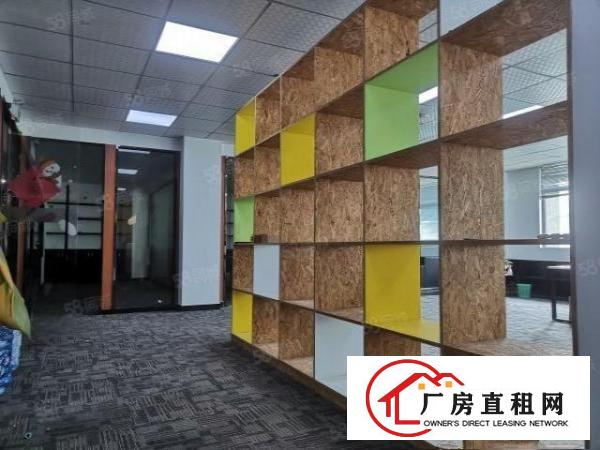  兴东地铁口，租赁灵活，带办公卡座，透光，装修好