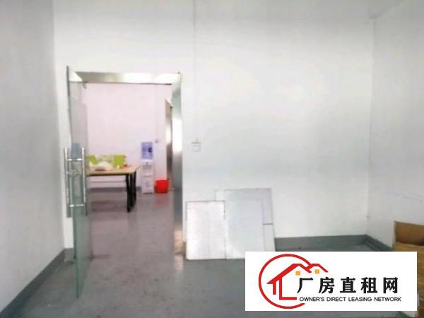  西乡，鹤洲洲石路边，大型工业园，楼上带精装修875平厂房出租