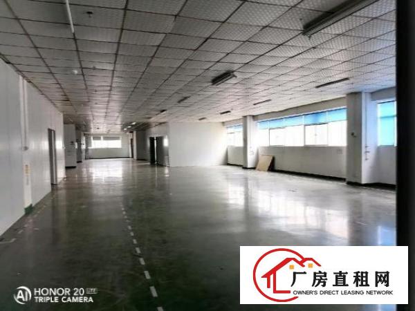  西乡黄田地铁站边上大型工业园内厂房2700平米