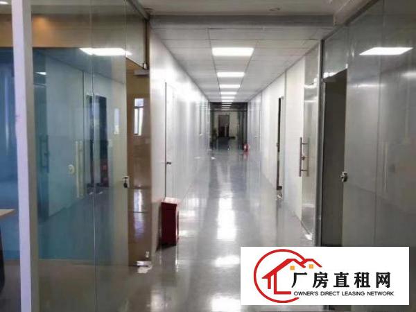  洲石路边上，恒丰工业城附近带装修厂房650平米