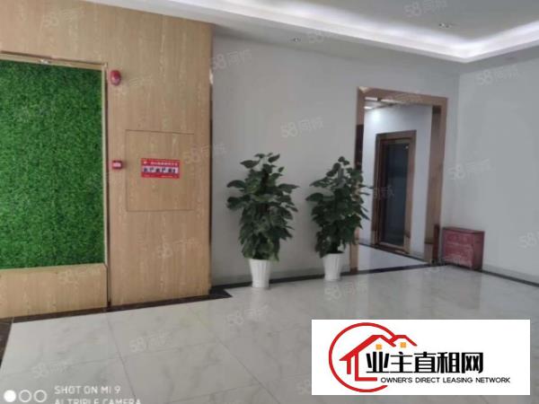  宝安西乡200平精装修办公室，整体出租，临近地铁物业招租
