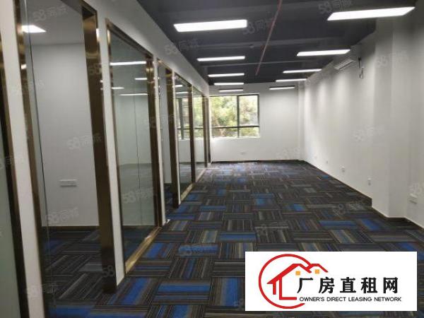  西乡，宝安大道旁，3加1格局带空调办公室，拎包办公。
