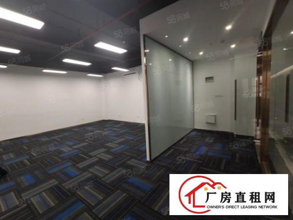  西乡，宝安大道旁，3加1格局带空调办公室，拎包办公。