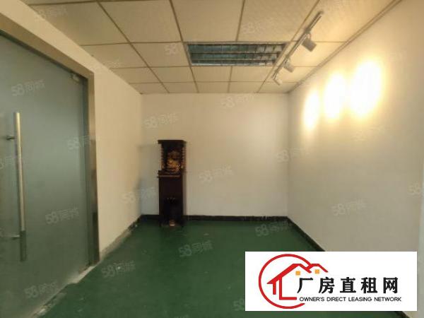  西乡，固戍，航城大道旁，楼上带装修350平厂房出租，水电到位