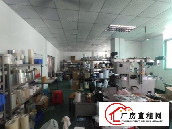  西乡，固戍，航城大道旁，楼上带装修350平厂房出租，水电到位