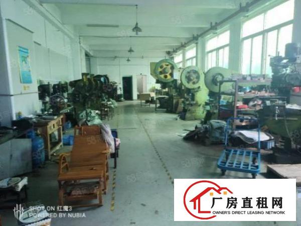  西乡靠洲石路边新出一楼厂房带装修680平