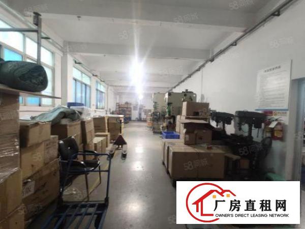  西乡簕竹角，洲石路，新出一楼带装修680平厂房出租，租金33