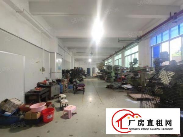  西乡簕竹角，洲石路，新出一楼带装修680平厂房出租，租金33