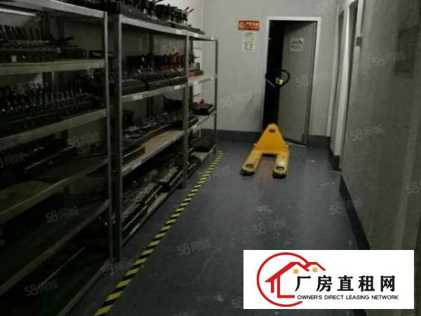 宝安西乡无尘车间280平，带装修，马路边，交通方便急转！
