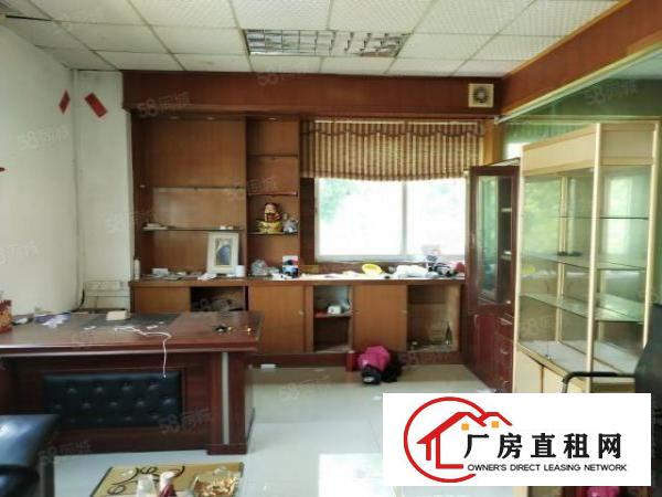  西乡大道，银田工业园，电梯口户型，新出楼上厂房带装修380平