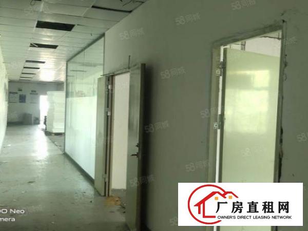  西乡107国道边，330平新出办公厂房，带装修，使用率高！