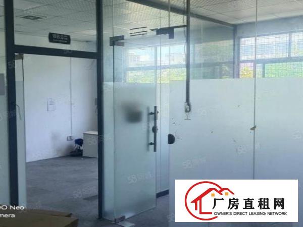  西乡107国道边，330平新出办公厂房，带装修，使用率高！