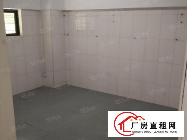  西乡地铁口200平精装修办公室大马路边交通便利