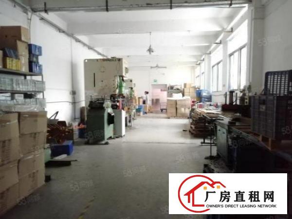  西乡簕竹角，洲石路，一楼带装修680平工业厂房出租，租金33