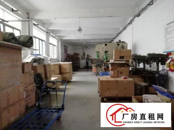  西乡簕竹角，洲石路，一楼带装修680平工业厂房出租，租金33