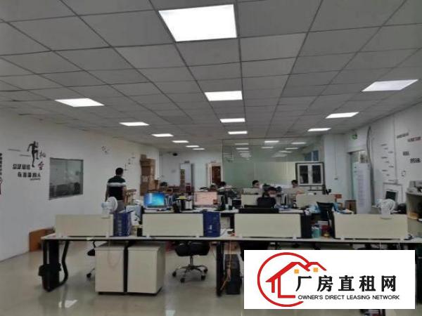  福永塘尾地铁口1000米楼上1000平无公摊厂房出租