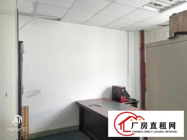  福永凤凰国道边楼上1000平，精装修，无需转让费，