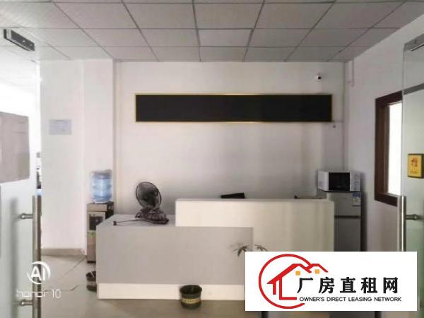  福永凤凰国道边楼上1000平，精装修，无需转让费，
