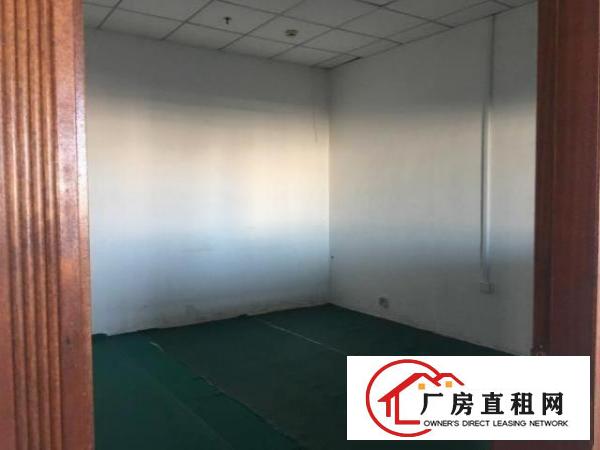  福永凤凰岭北四路750平带装修厂房出租