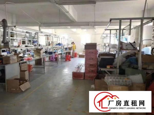  福永桥头地铁口楼上精装修厂房转让，无需转让费！