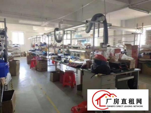  福永桥头地铁口楼上精装修厂房转让，无需转让费！