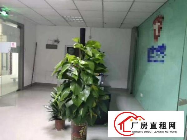  福永桥头地铁口楼上精装修厂房转让，无需转让费！