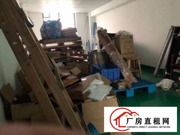  富桥工业园现有70—110平小面积厂房出租，价格低，带装修