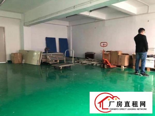  富桥工业园现有70—110平小面积厂房出租，价格低，带装修