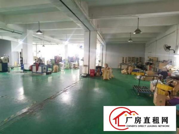  福永桥头地铁口新出楼上800平精装修厂房，无转让费