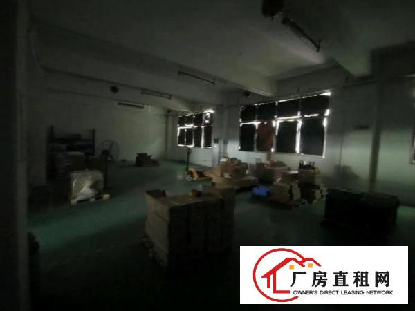  福永会展中心旁楼上1900平豪华装修厂房出租。