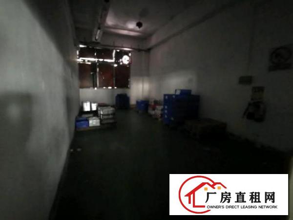  福永会展中心旁楼上1900平豪华装修厂房出租。