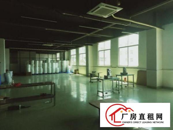  出租宝安区福永三楼800平方厂房出租招租水电到位带装修