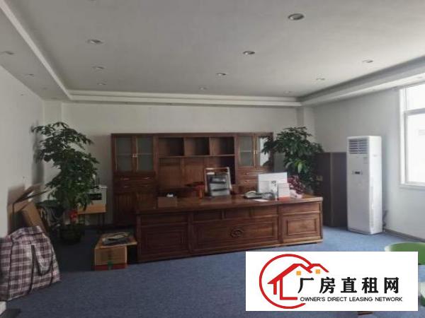  福永新出楼上精装修厂房1350平方，水电齐全，免费停车位