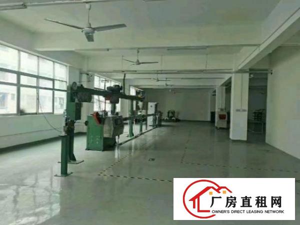  福永沿江高速附近楼上1100平带装修厂房出租